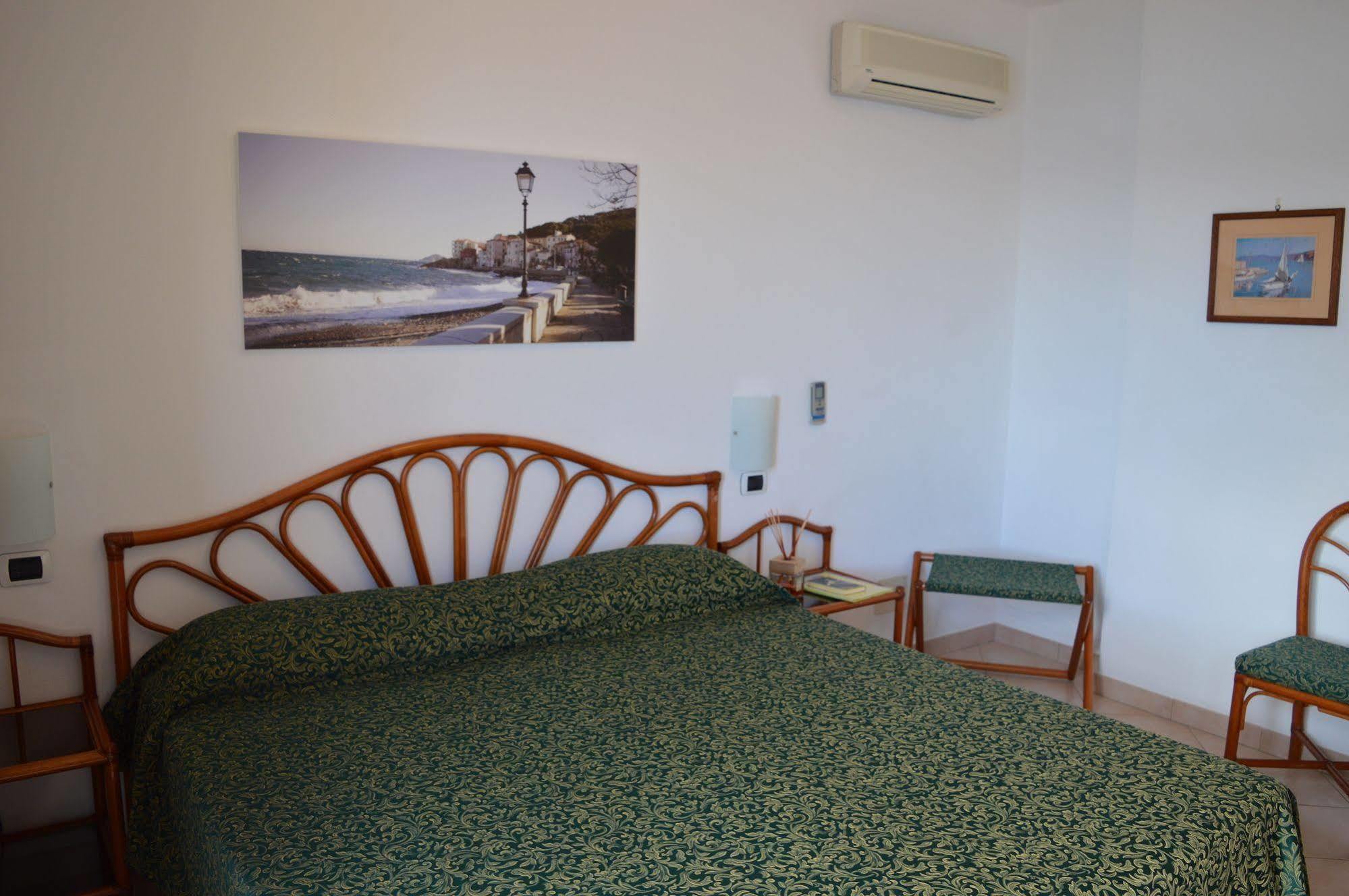 Albergo Le Briciole Bagno-Sprizze Esterno foto